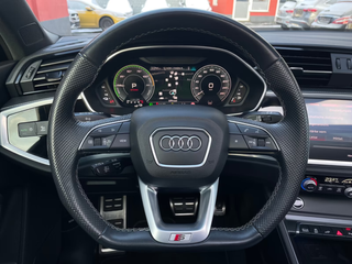 Audi Q3 Sportback 45 TFSIe S line PANO/MATRIX
