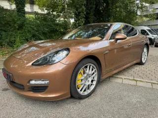 Porsche Panamera 4S