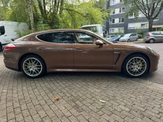 Porsche Panamera 4S