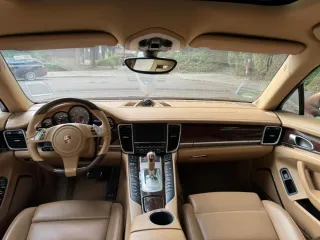 Porsche Panamera 4S