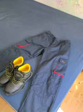 Pantalones y Botas de Trabajo
