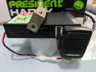 Emisora radioadiccionaso CB President Harry