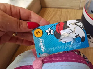 Set bimba Disney Minnie: cappellino e asciugamano