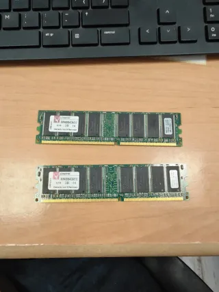 2x Kingston 512MB DDR RAM KVR400X64C3A/512