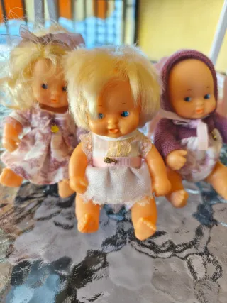 Muñecas Barriguitas con columpio