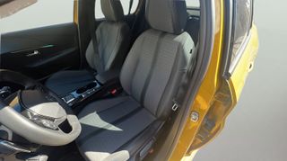 Peugeot 208 PureTech 100 Allure Pack EAT8 75 kW (100 CV)