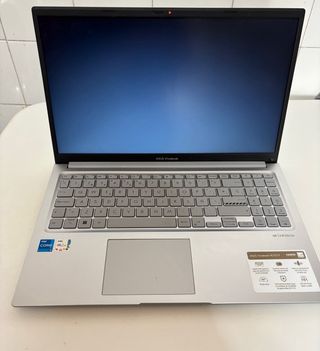 Portátil ASUS Vivobook Plata