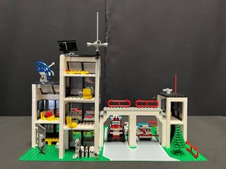 Sistema Lego 6398 Caserma della Polizia 1993