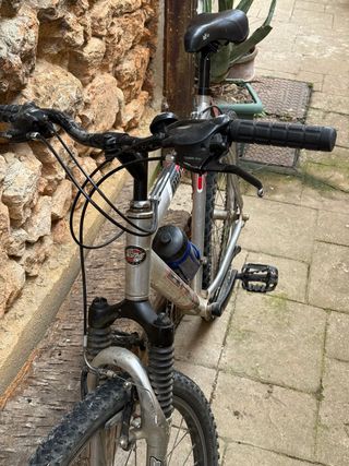 Bicicleta MTB GT 460