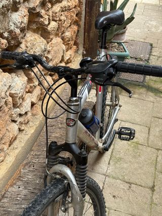 Bicicleta MTB GT 460