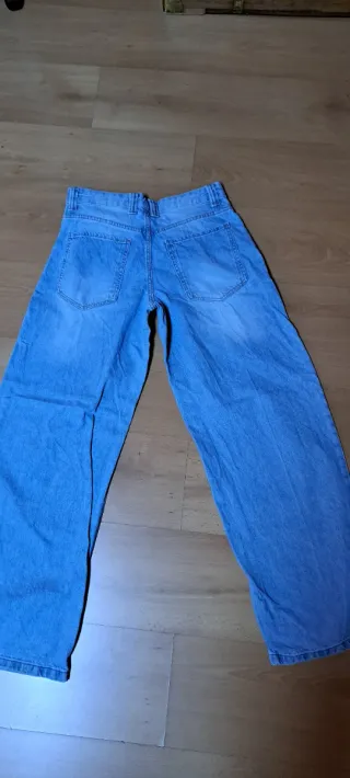 Pantalón vaquero ancho Bershka Talla 36