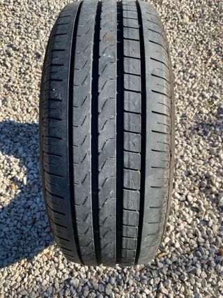 Neumático Pirelli Cinturato P7 205/60 R16 96V