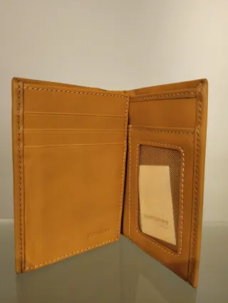 Cartera/Billetero de Piel d eoa Marca  Punto Tres.