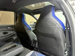 Volkswagen Golf R Black edition