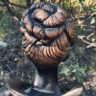 Busto Dama A. Giannelli