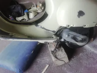 Vespa 50 Azul Marrón Automática