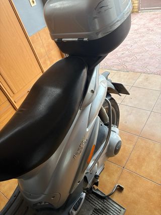 Piaggio Liberty 125cc Scooter