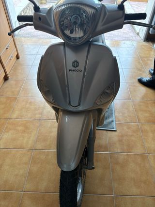 Piaggio Liberty 125cc Scooter