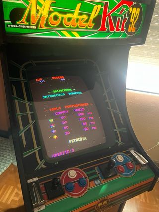Máquina Arcade Model Kit '92