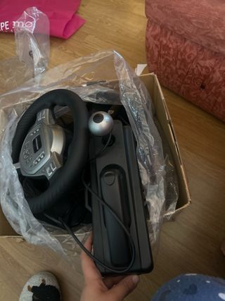 Volante Medion con pedales y marchas