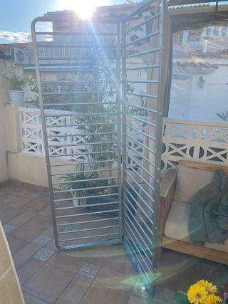 Literas de metal con colchones