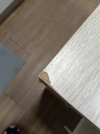 Tavolo da cucina 60x60cm, altezza 70cm. Aperto 135cm.