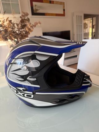 Casco de motocross AXO – Estilo, seguridad y com