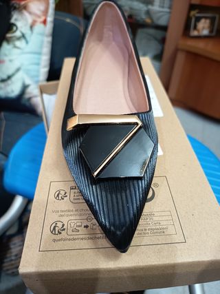 Scarpe di raso nere eleganti