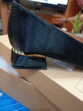 Scarpe di raso nere eleganti