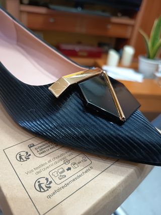 Scarpe di raso nere eleganti