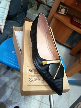 Scarpe di raso nere eleganti