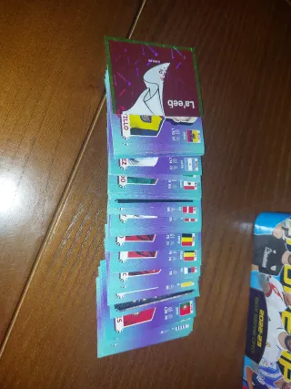 Lote de 45 pegatinas del mundial Qatar