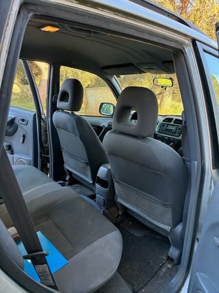 Toyota RAV4 2003