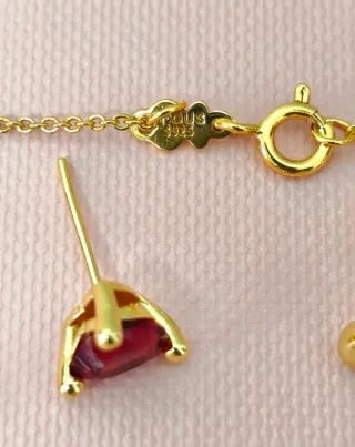 Conjunto Tous Cadena y Pendientes Corazón Rojo