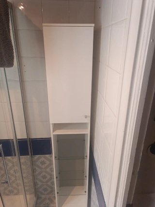 Armario baño con baldas cristal y puerta