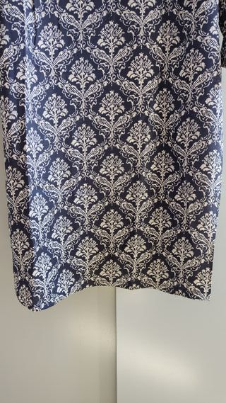 Vestido midi tipo túnica estampado damasco