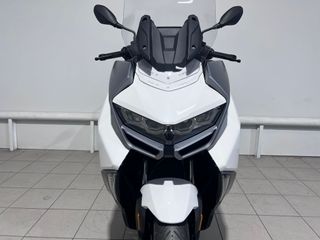 BMW C 400 GT Blanca