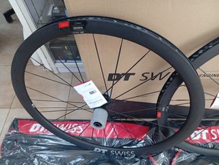 JUEGO RUEDAS DT SWISS ARC 1100 DICUT 38 DB. NUEVO