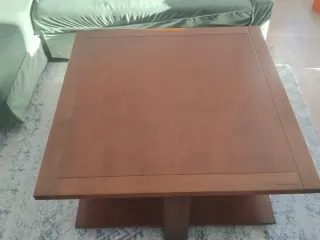 Sofá Frihenten verde y mesa centro madera