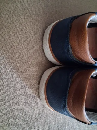 Scarpe casual blu e marroni