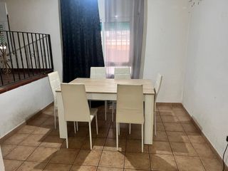 Mesa y 6 Sillas Comedor