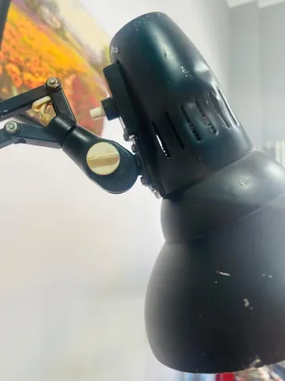 Lampada da tavolo design industriale