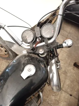Yamaha Special 250 Negra
