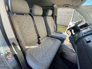 Volkswagen Caravelle 2013