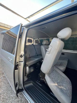 Volkswagen Caravelle 2013