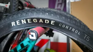 Cubierta Specialized Renegade T5 29x2.25 TR