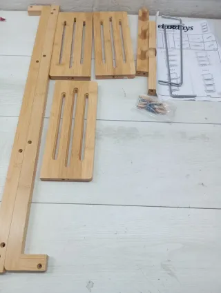 Estantería de madera para baño