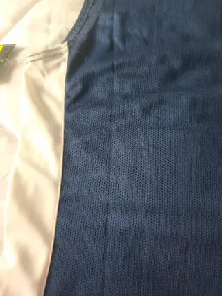 Camiseta deportiva Nike nueva