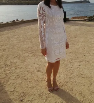 Vestido blanco lentejuelas manga larga