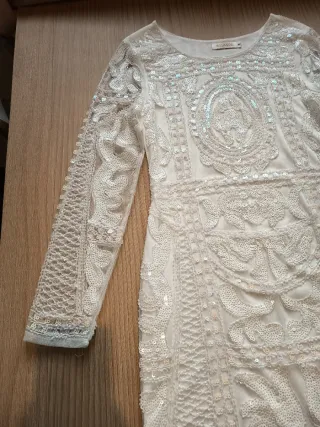 Vestido blanco lentejuelas manga larga